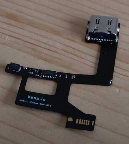 Ya existe un iPhone con puerto USB-C y no es de Apple