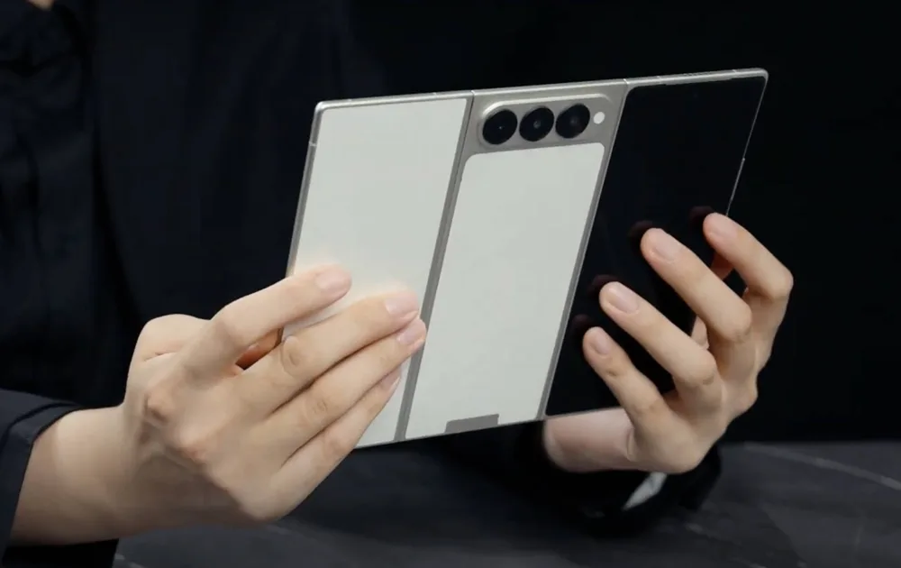 TECNO PHANTOM Ultimate G Fold Concep en mexico